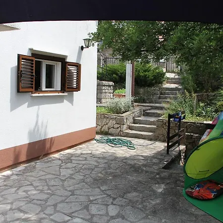 Luznar *