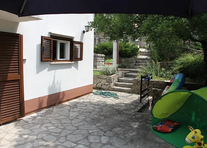 Luznar *