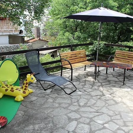 Holiday Luznar Hébergement de vacances *